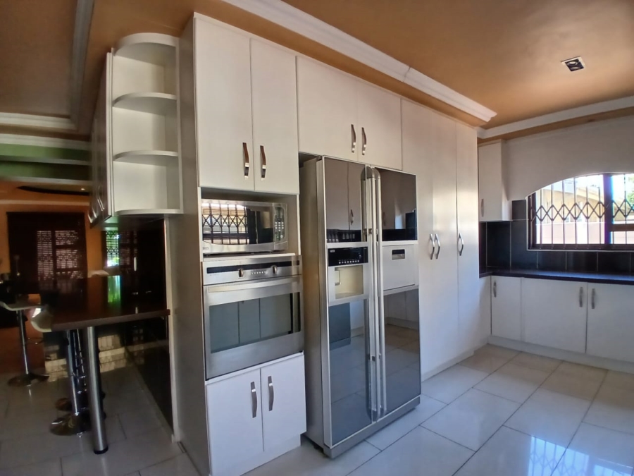 4 Bedroom Property for Sale in Jan Cillierspark Free State